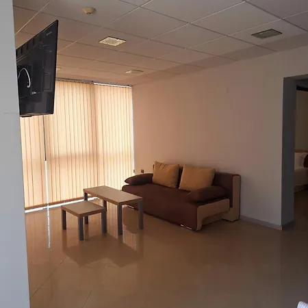 Студия И Стаи За Гости -Жк Пентагон Kŭrdzhali Exterior photo